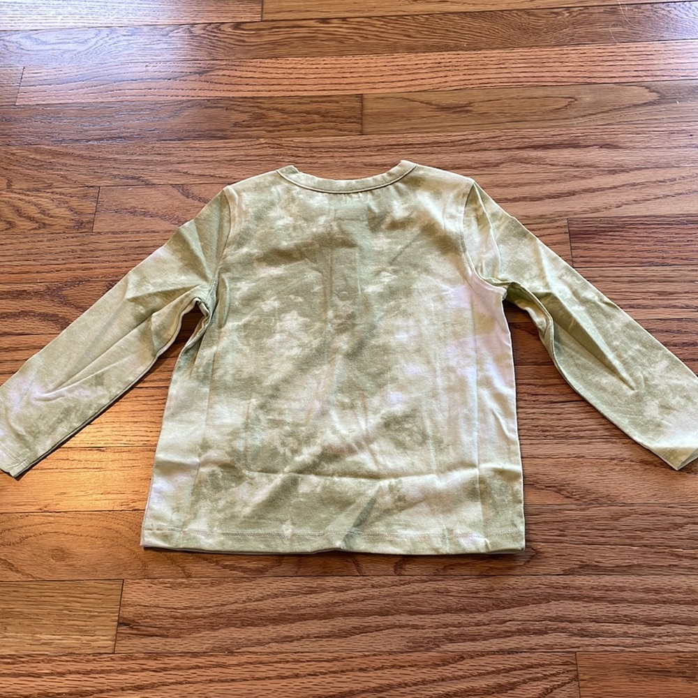 🍁Old Navy Long Sleeve Tee - Picture 5 of 7